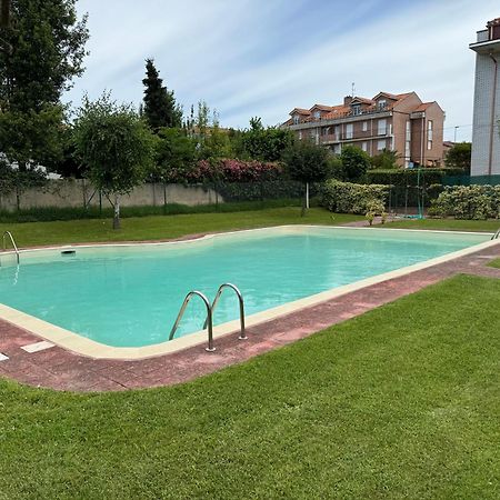 Apartamento en urba con piscina y parking Suances Exterior foto