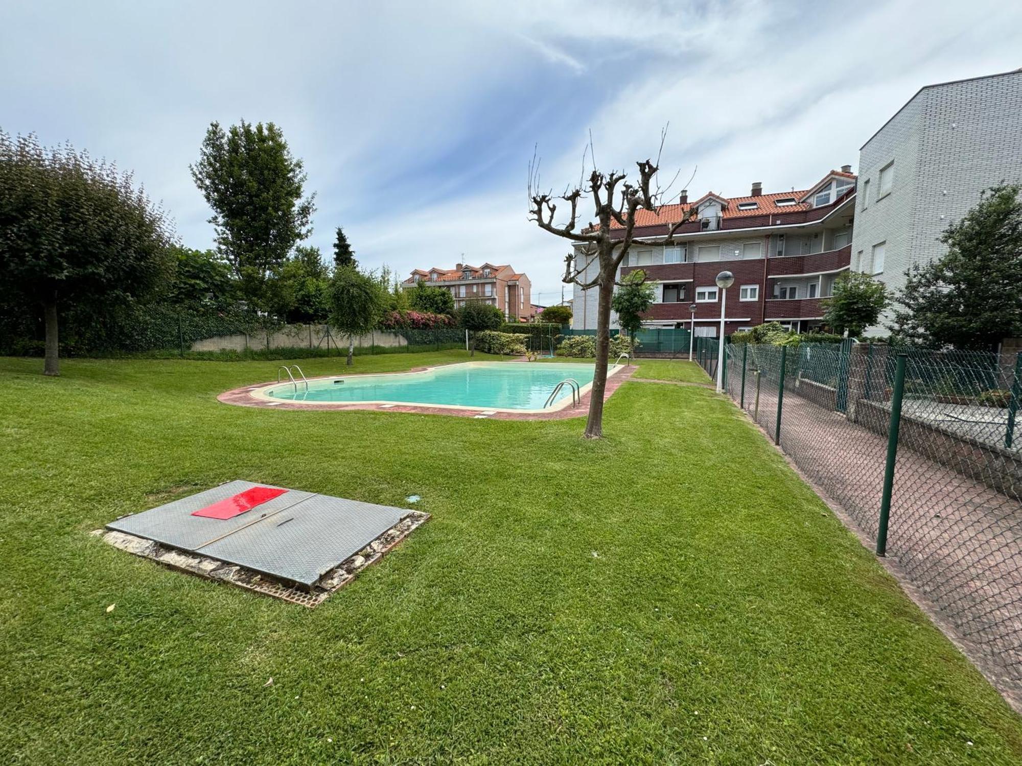 Apartamento en urba con piscina y parking Suances Exterior foto